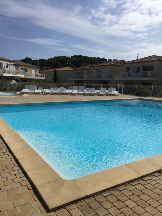 Residence Les Jardins Du Phoebus Appartement กรุยซ็อง ภายนอก รูปภาพ